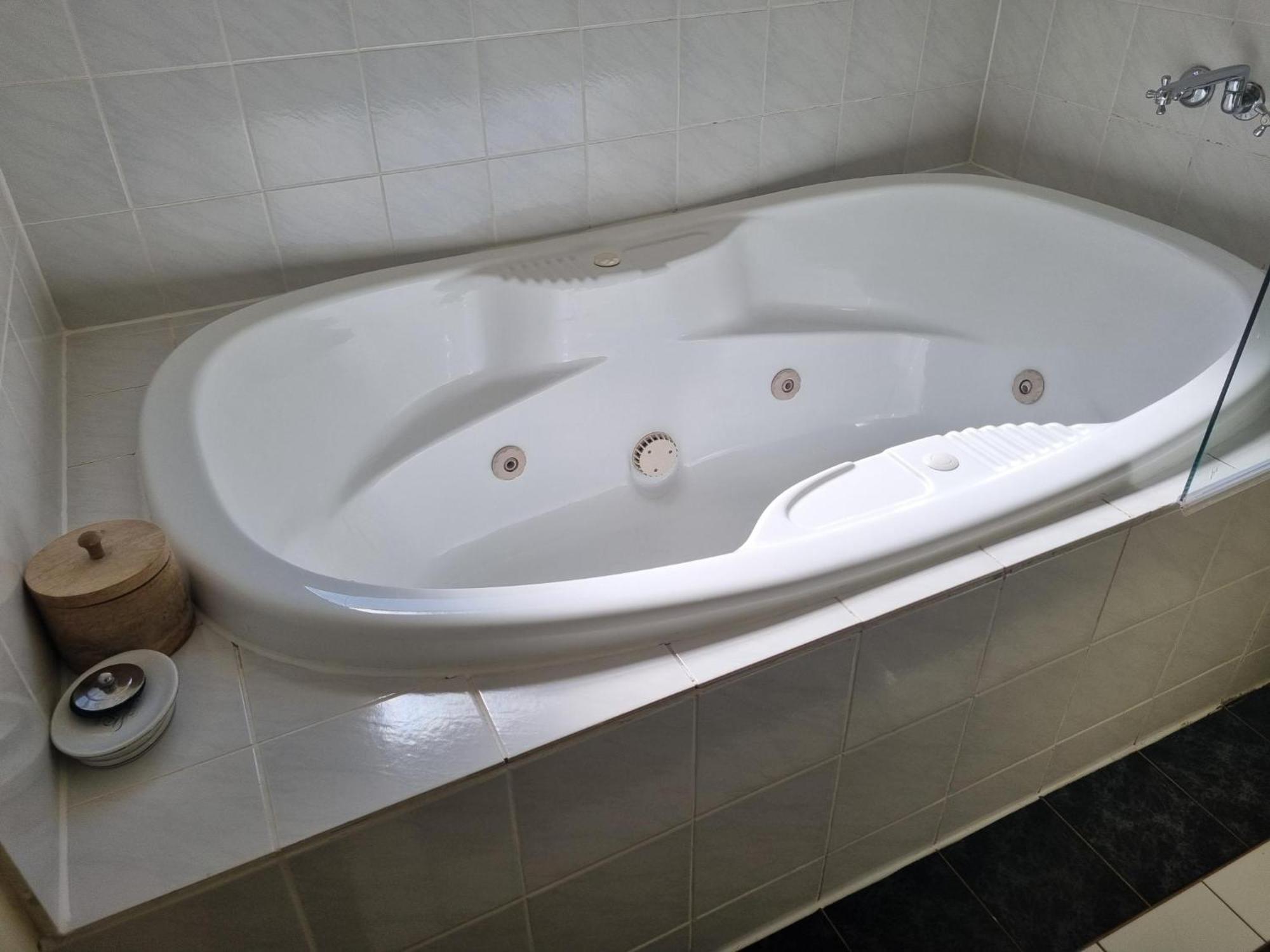 Chez Vous French Spa Villa 2 بوكولبن المظهر الخارجي الصورة